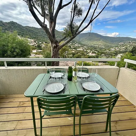 Апартаменты Mazet Vue Et Piscine Chauffee Ле-Лаванду