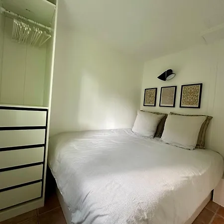 Mazet Vue Et Piscine Chauffee Apartmán