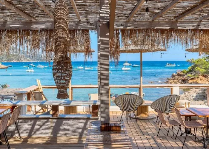 Mazet Vue Et Piscine Chauffee Lägenhet