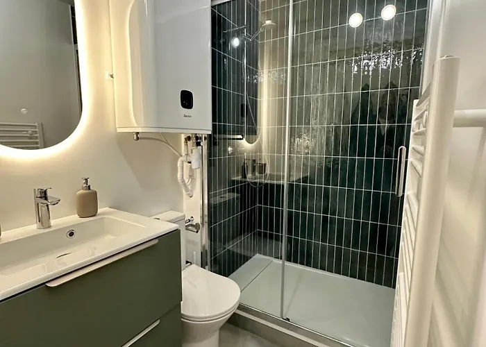 Mazet Vue Et Piscine Chauffee Lägenhet *